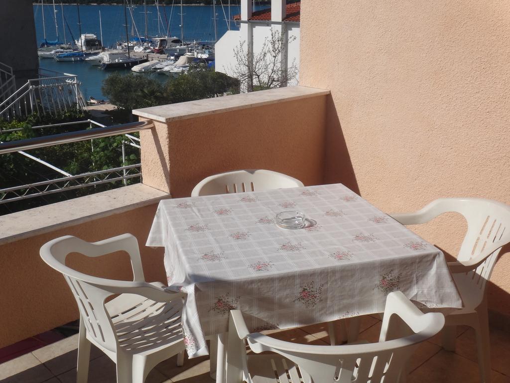 Apartments Pavlov Tisno Δωμάτιο φωτογραφία